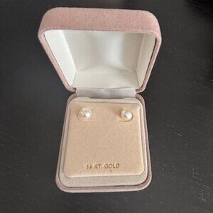 14K Gold Pearl Earring Studs